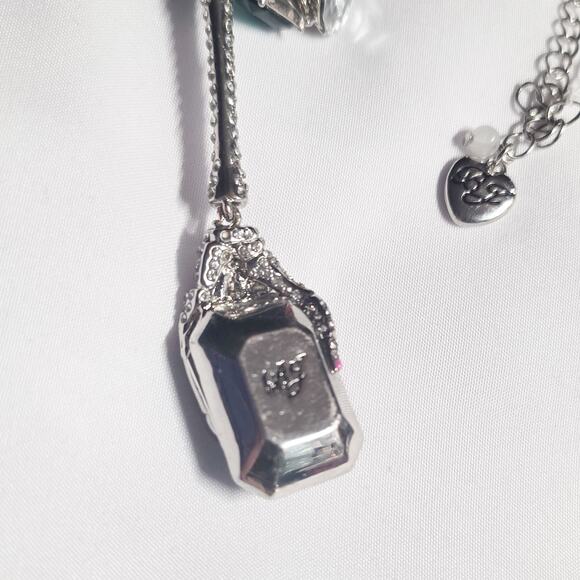 Betsey Johnson New jeweled skeleton hand neckace - Picture 4 of 7